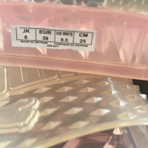 Puma collab with Fenty - Picture 3 of 4